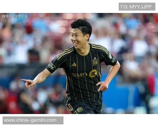 图库曼与圣塔的较量揭示足球战术与团队精神的完美结合 图库曼与圣塔的较量揭示足球战术与团队精神的完美结合