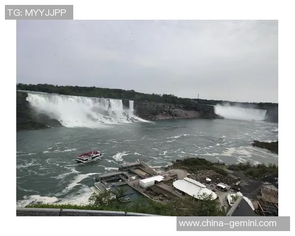 多伦多与墨美洲的文化碰撞与经济对比分析