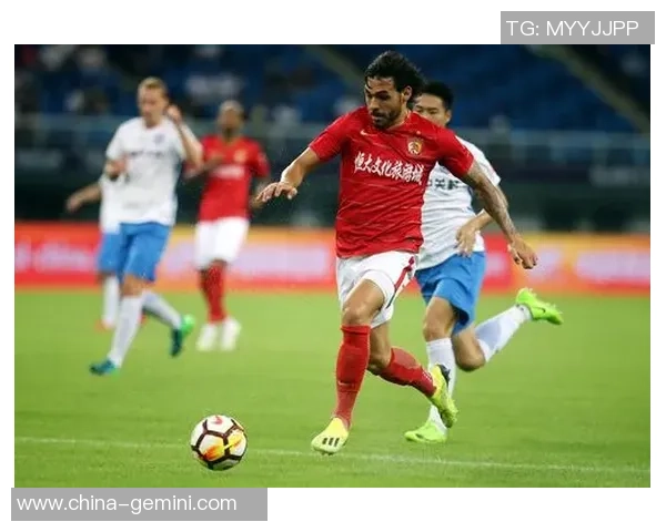 激战正酣直播恒大对阵泰达精彩瞬间回顾与分析